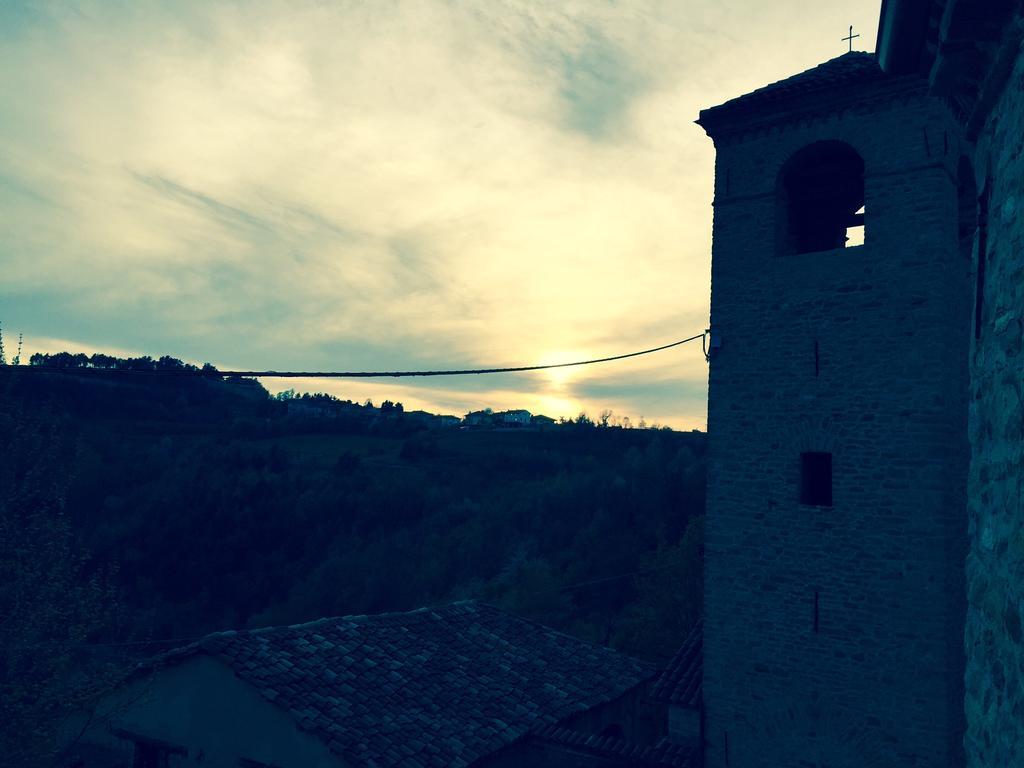 Dimora Storico Romantica Il Sole E La Luna Cerretto Langhe Ngoại thất bức ảnh