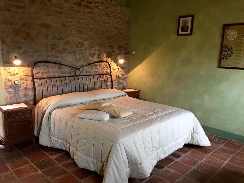 Dimora Storico Romantica Il Sole E La Luna Cerretto Langhe Phòng bức ảnh