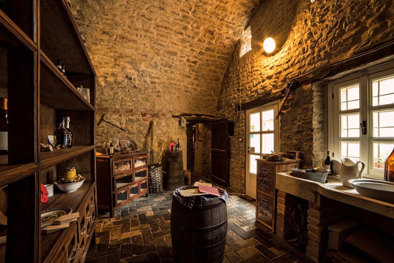 Dimora Storico Romantica Il Sole E La Luna Cerretto Langhe Ngoại thất bức ảnh