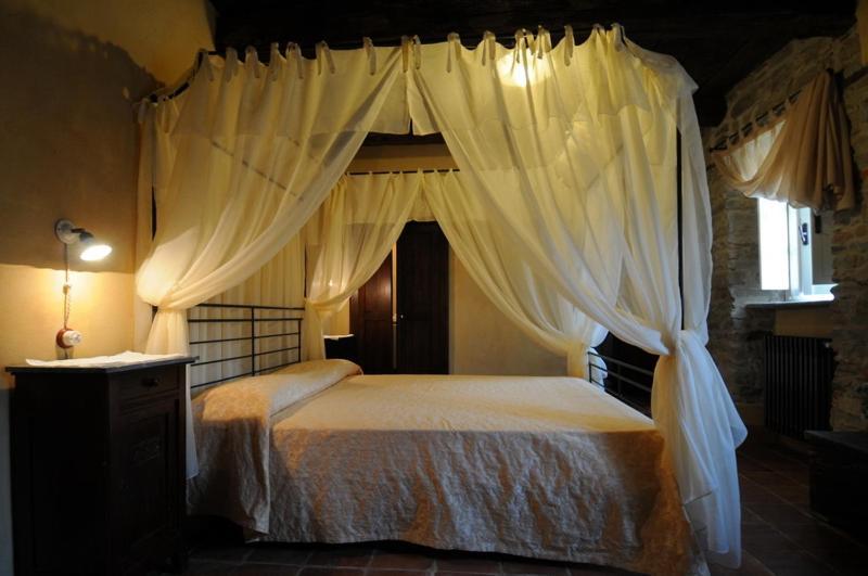 Dimora Storico Romantica Il Sole E La Luna Cerretto Langhe Ngoại thất bức ảnh